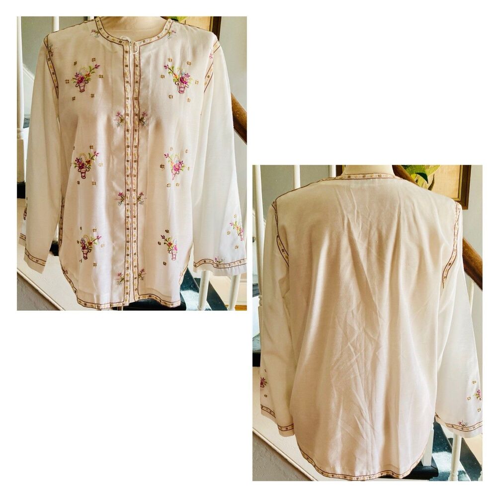 1970s Lily Chinese Peasant Blouse Tunic Hippie Folk Hand Embroidery Baskets